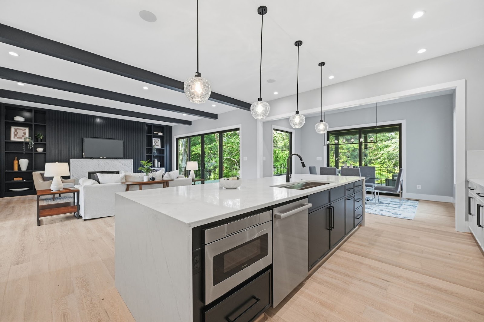 2101 Grayson Pl, Falls Church VA