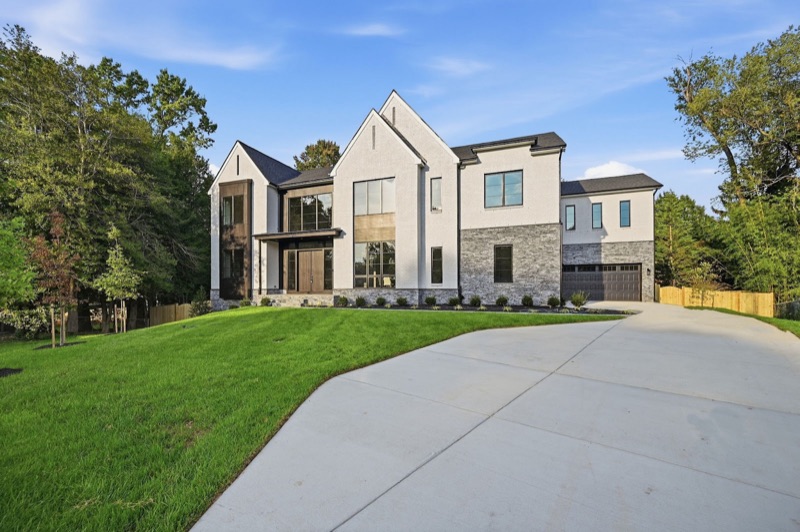 2101 Grayson Pl, Falls Church VA