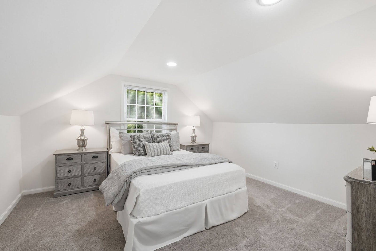 2828 W George Mason Rd, Falls Church VA