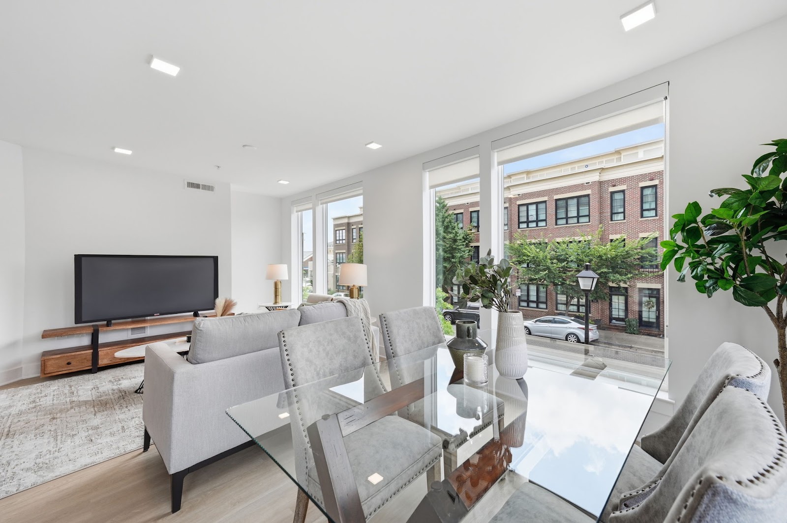 701 N Henry St 205, Alexandria VA