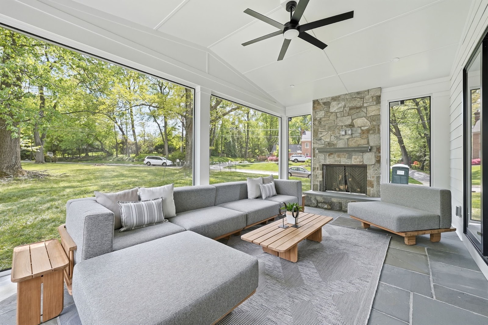 7604 Charleston Dr, Bethesda MD